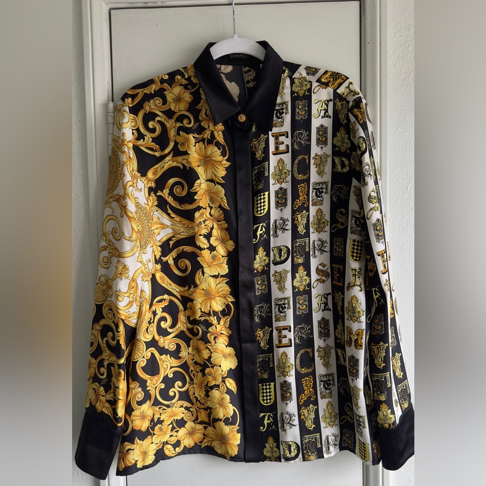 Versace Baroque Hibiscus Virtus Alphabet,    100% Silk ,